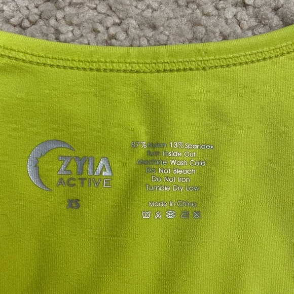 Zyia Active Stronger Tank in Lime Size XS - Picture 7 of 8